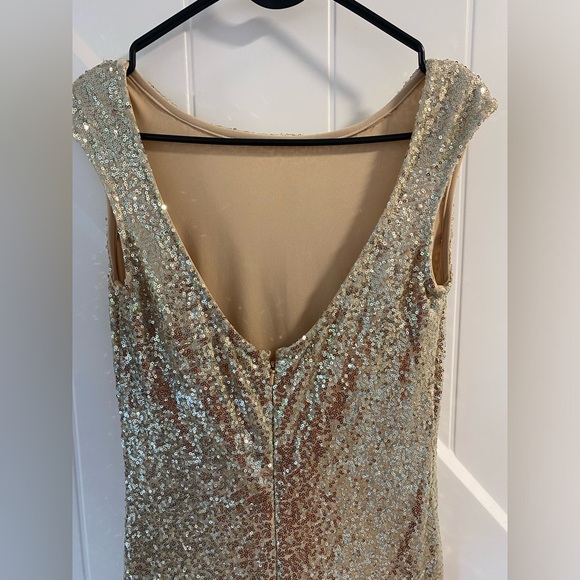Beautiful gold‎ sequin dress w/train - Picture 7 of 13